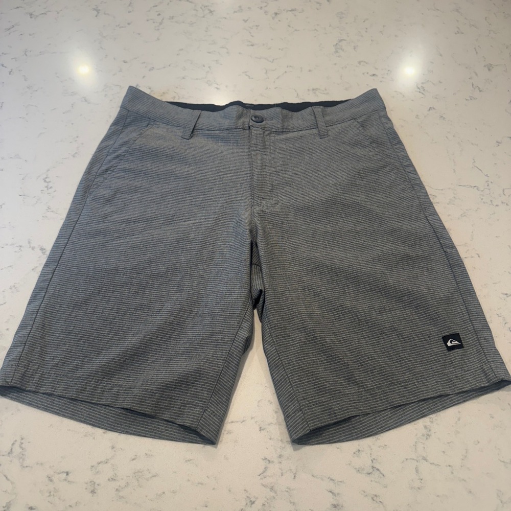 Quiksilver Hybrid Shorts Mens 29 Gray Striped Amphibian Boardshorts Stretch
